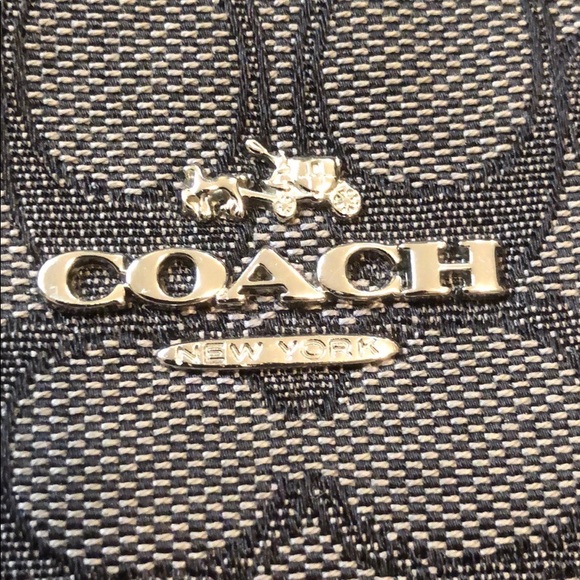 Signature Canvas Black Coach Purse - Picture 3 of 12